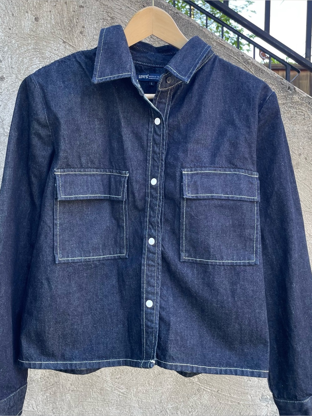 Levi’s Made & Crafted denim shirt/jacket size women’s large - Picture 2 of 4